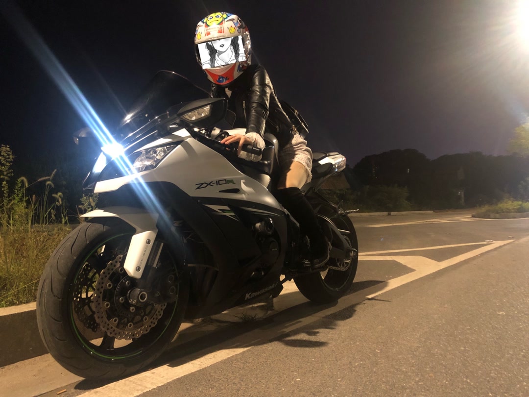 机车 这个城市很大 孤独的人总是晚回家93