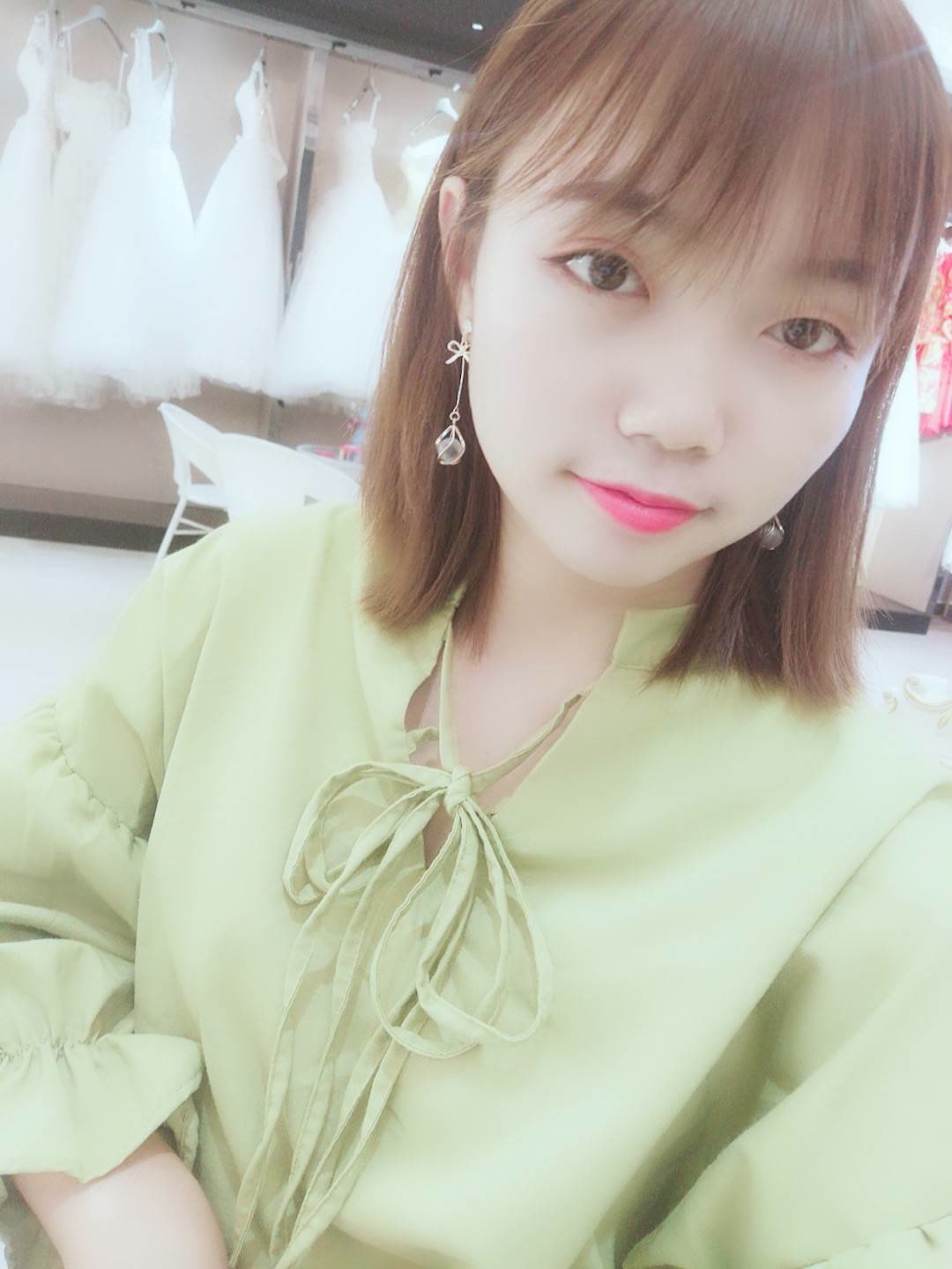 巧家薇薇新娘化妆师安妮 发了一个快手作品,一起来看!