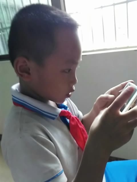 小学生打王者 2年前