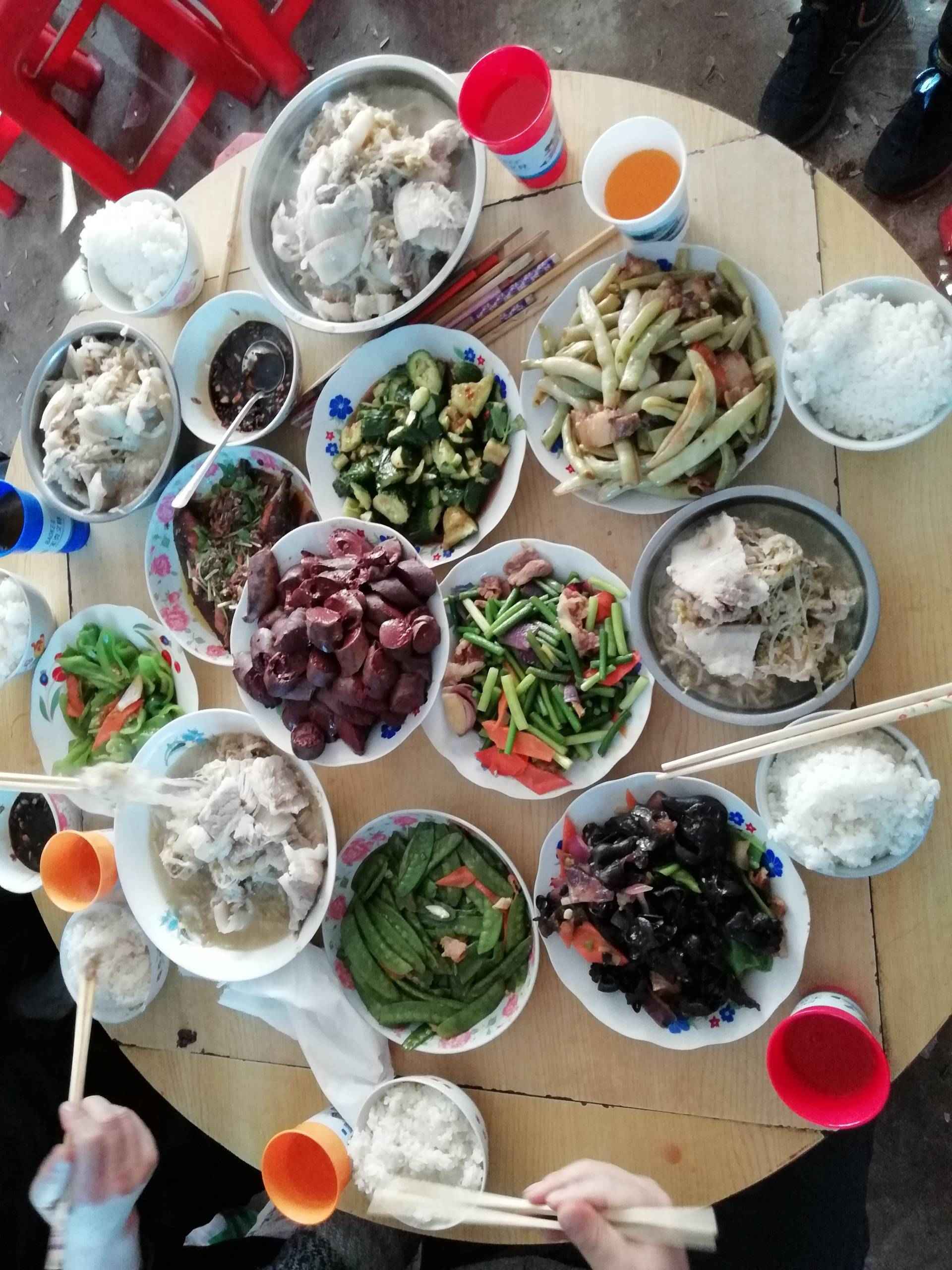 杀猪菜是什么内容 BMjAxODAxMjkyMzQ1MjZfNzg4MDQ2NDQyXzQ4MjM3MzA2NjRfMl82_Aec6bf27e886b052459e831a27359edb0.jpg