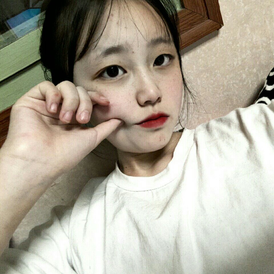 没有美颜 不许说我的痘痘 晚安 - 郑梓涵-的快手
