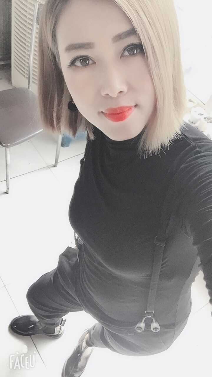 王小欠儿(铁岭你欠儿姐)