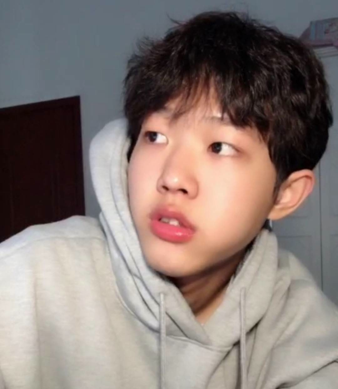 杠黄嘉杰🌬👀的羽儿呀 发了一个快手作品,一起来看!