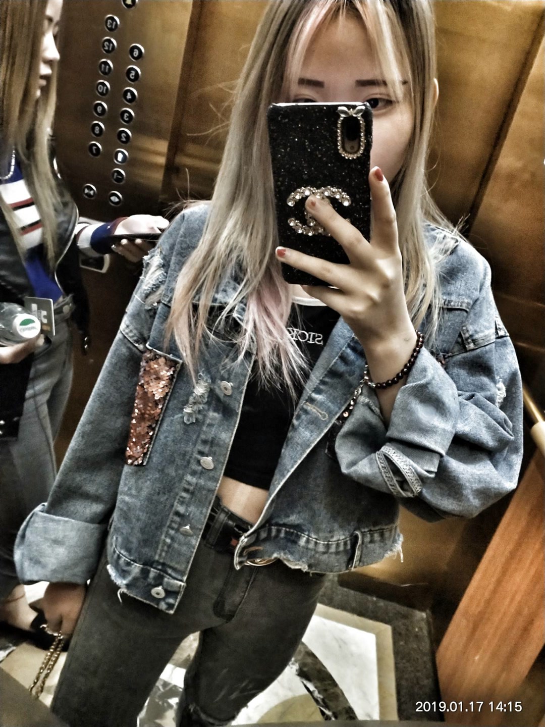 诗雅7015 发了一个快手作品,一起来看!