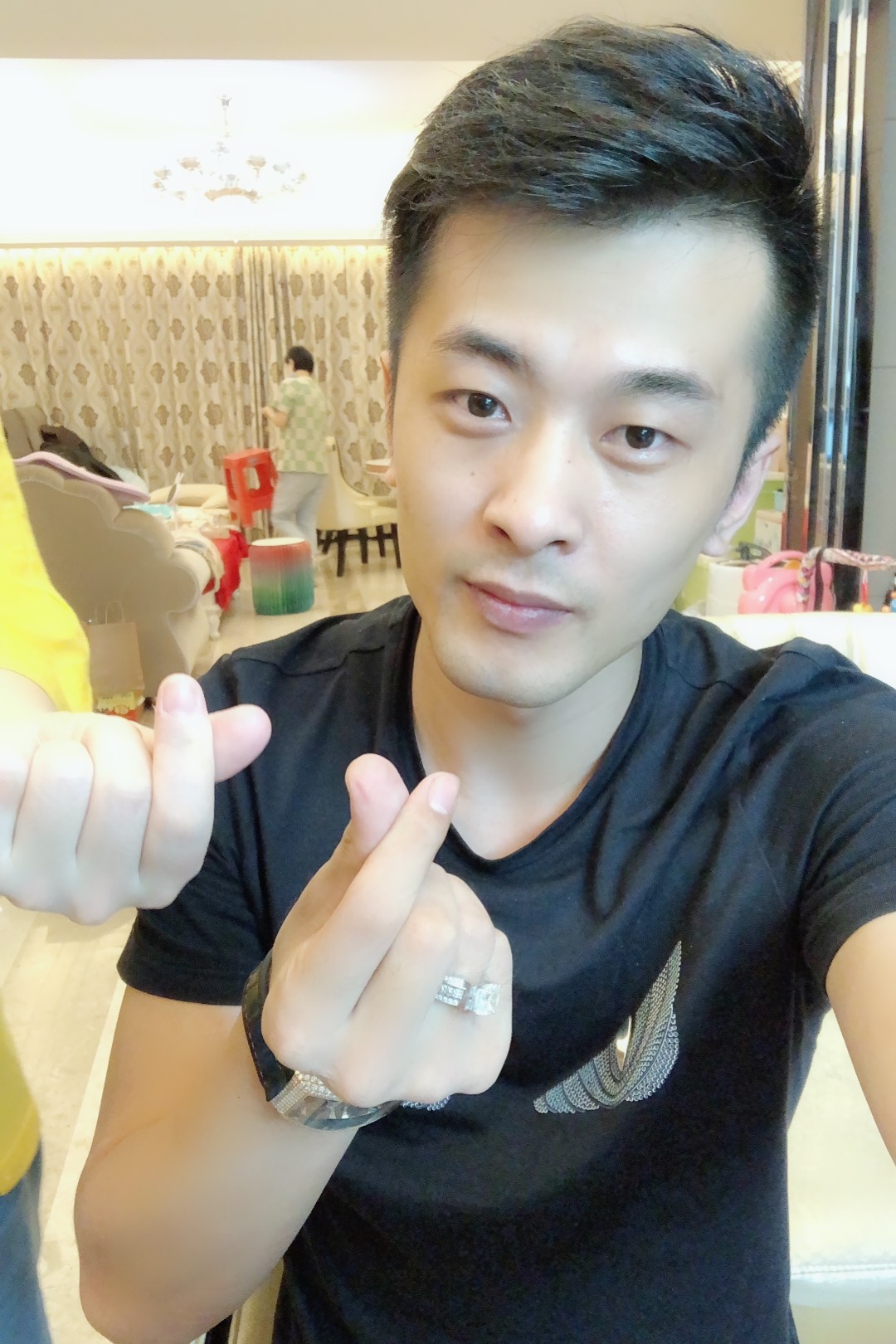 辛有志—辛8的快手直播