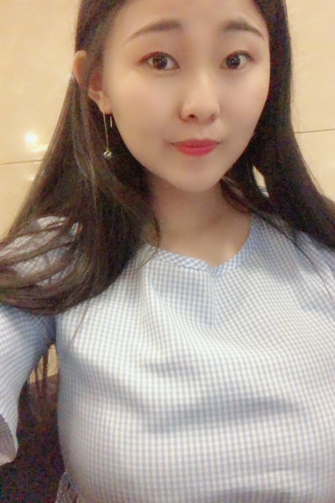 爱暮团队    晶晶的快手直播