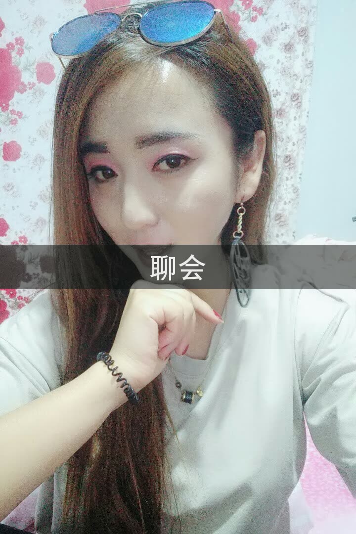 薇薇(情感段子手)的快手直播