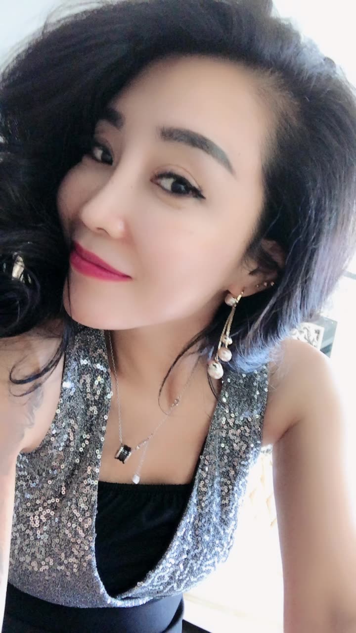 阳泉鹰姐(百变女王)的快手直播