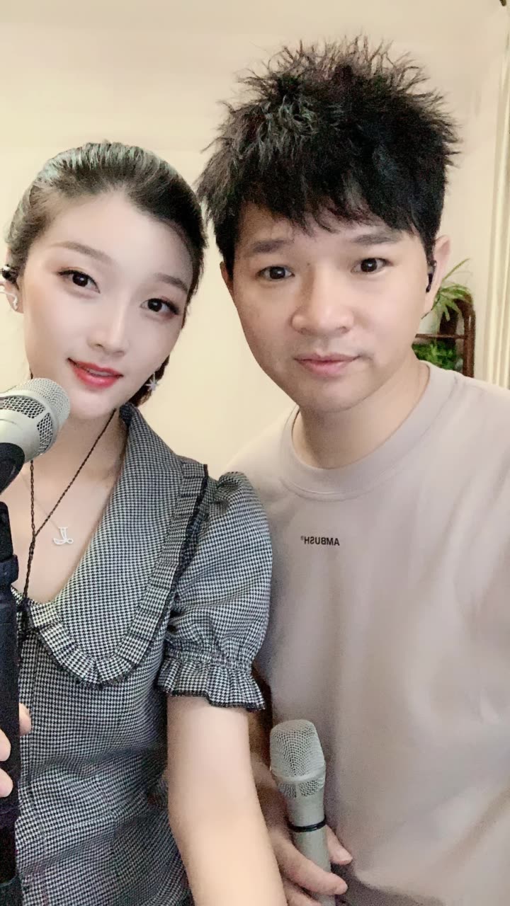 歌手冷漠的快手直播