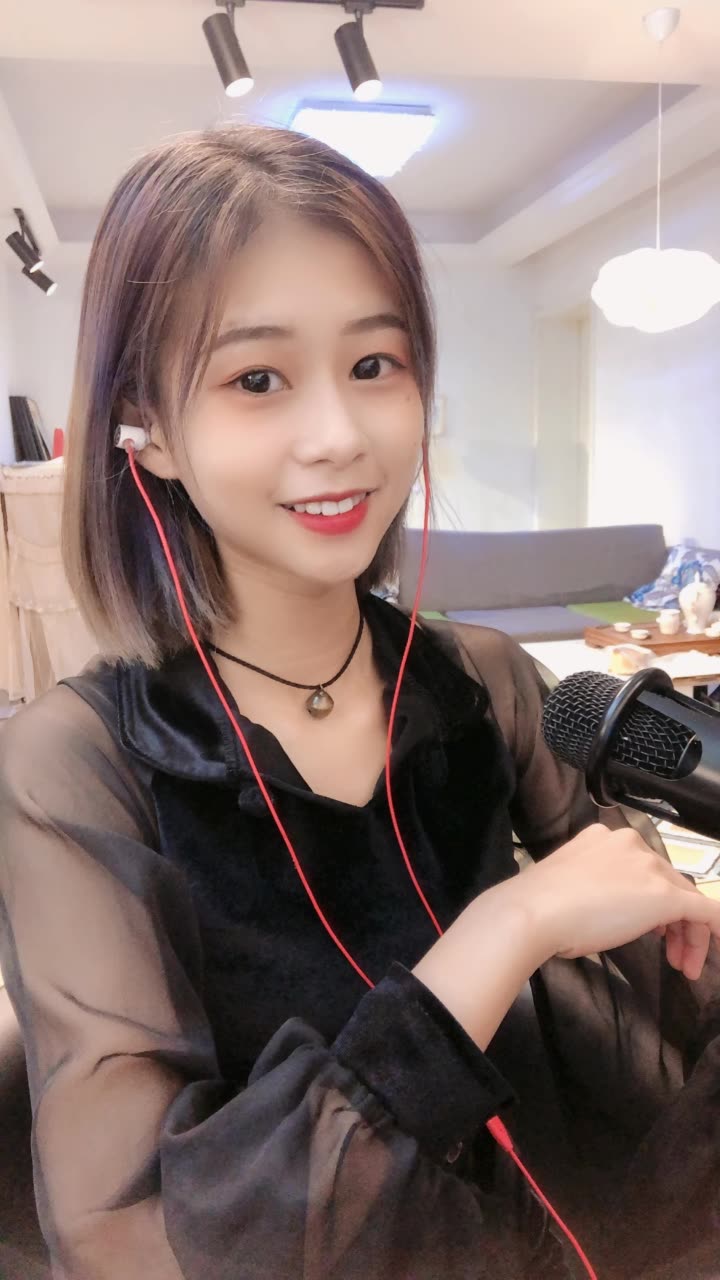 郭晓嘟 新歌《回忆的歌》的快手直播