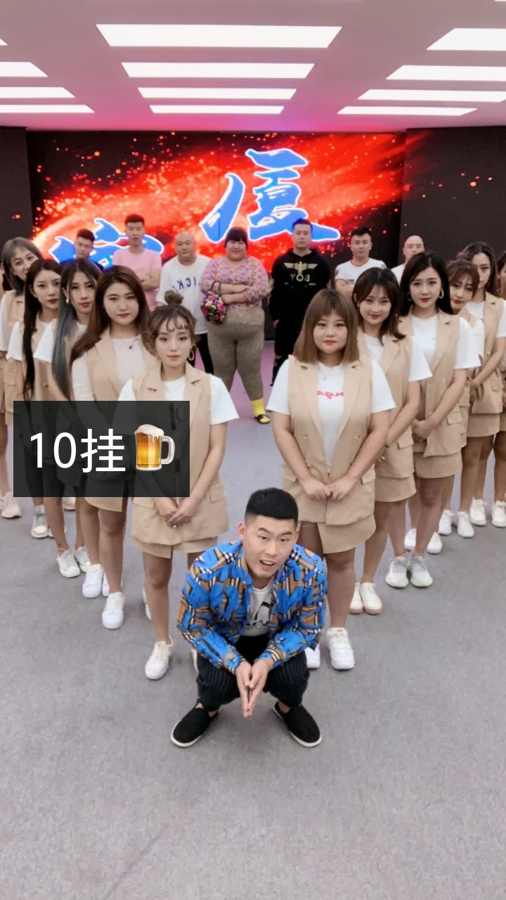 69 微博 04 查看更多 a 微关系 她的关注(187) 喜欢吉普-男人帮 我