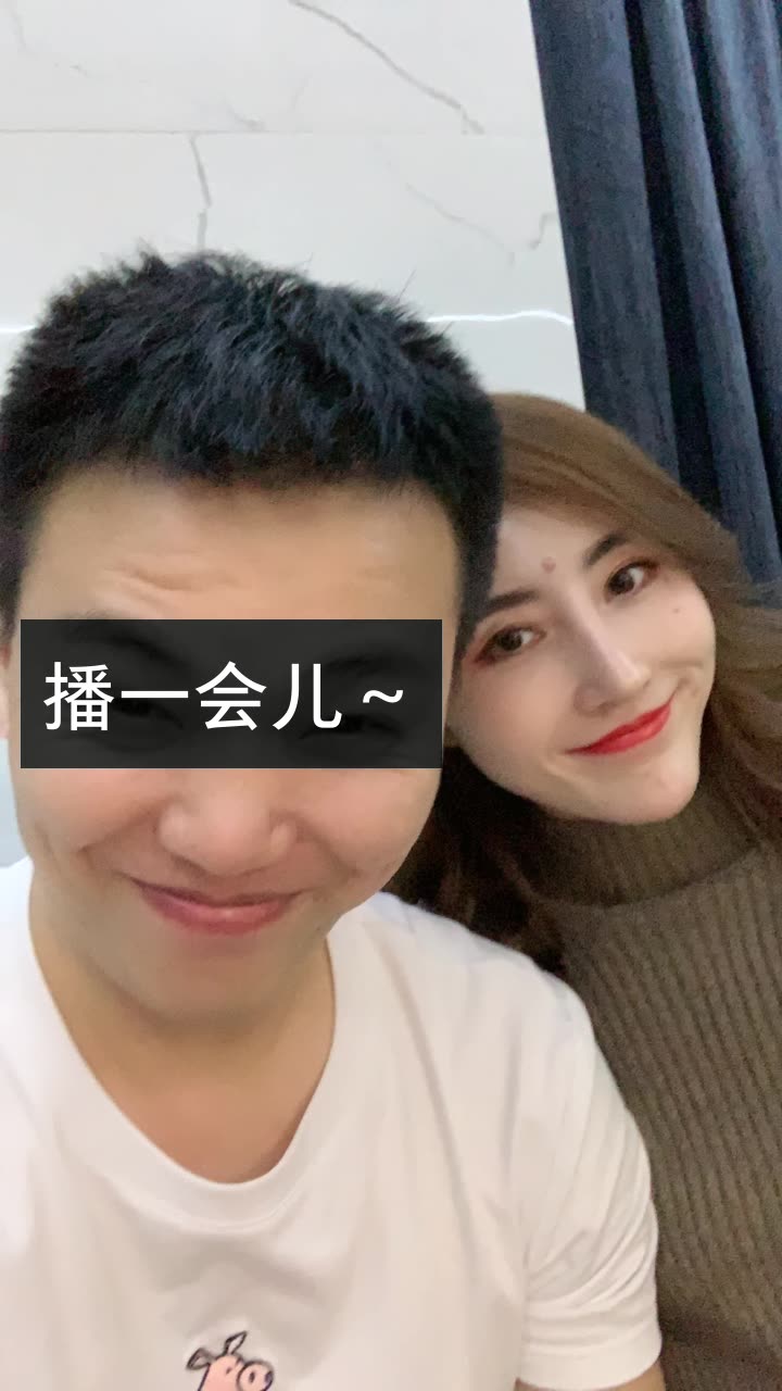 芈姐在广州开服装厂的快手直播