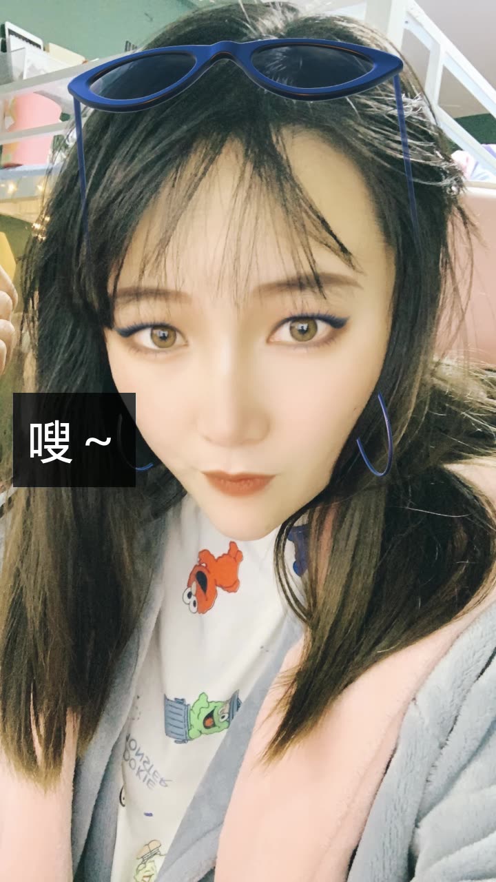 王小五91(东北女麦)的快手直播