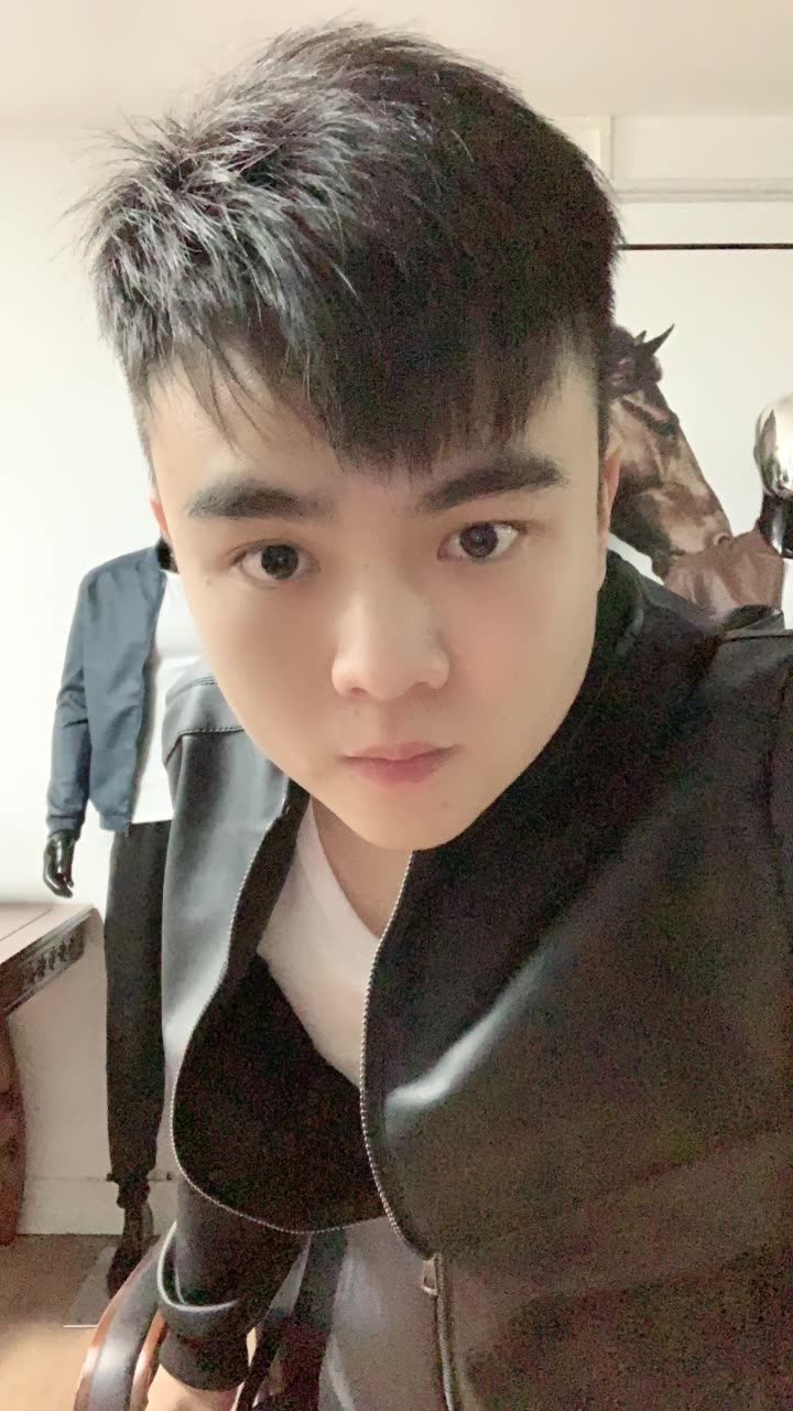 主播发了5个5000快币的红包,等你来抢! 表哥【品牌严选】的快手直播