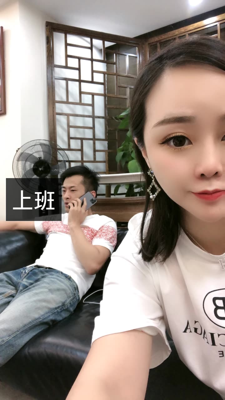 初瑞雪 每周末6点的快手直播