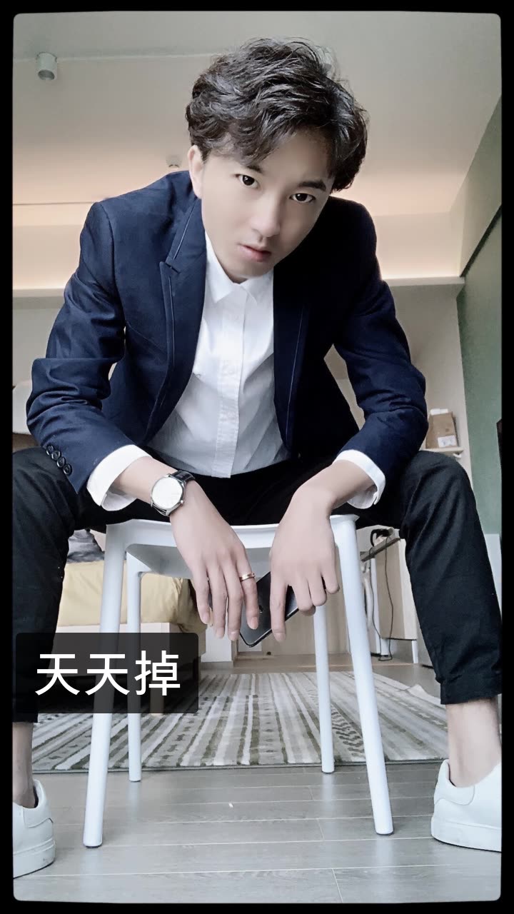 大师兄97kk的快手直播