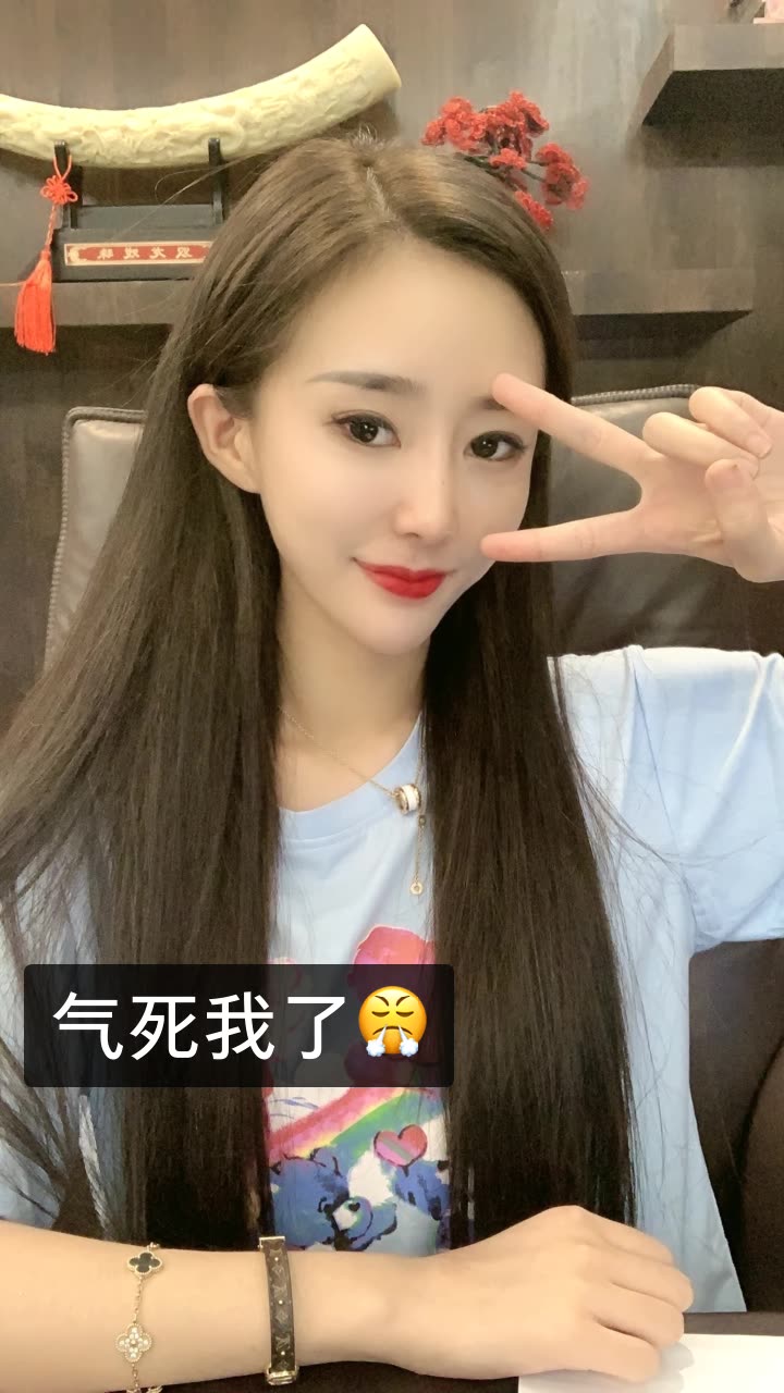 谢宝悦96从心开始的快手直播