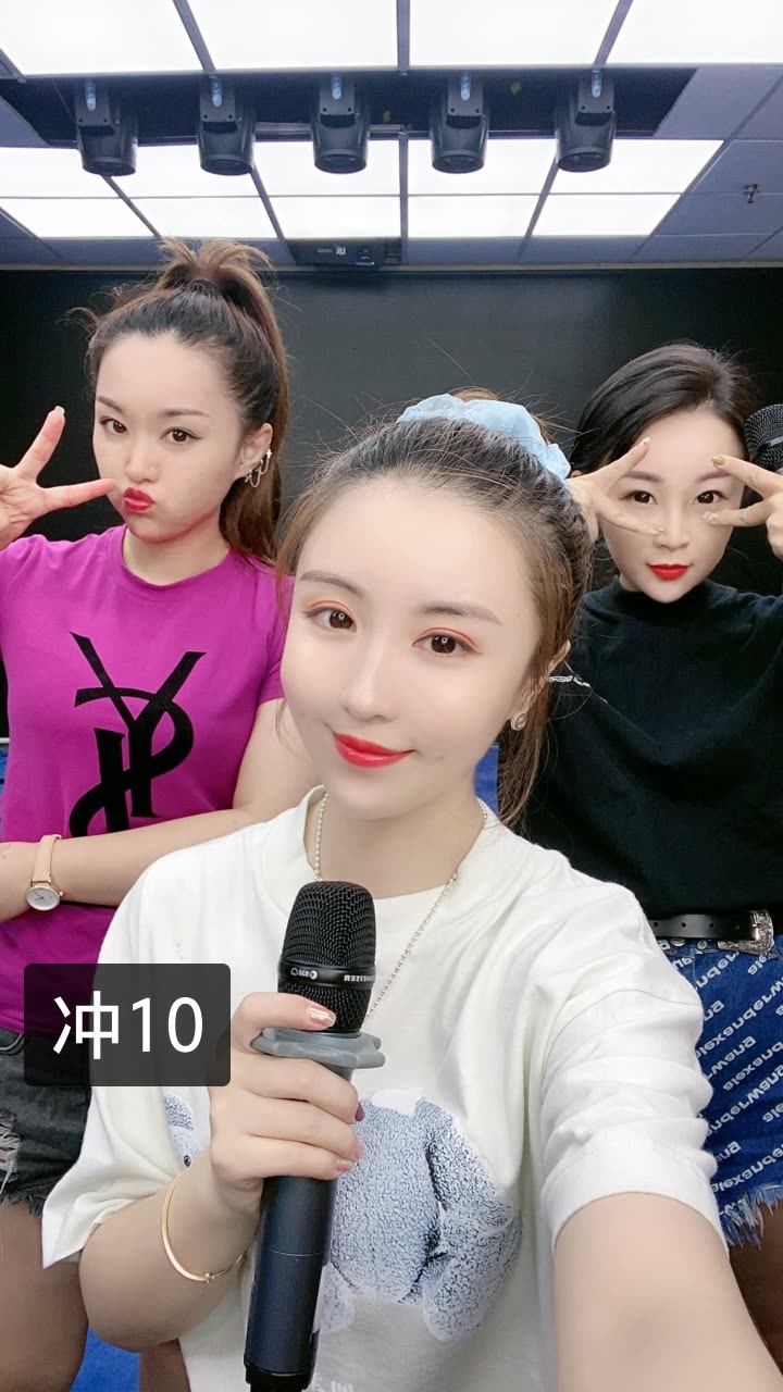 她还没有填写个人简介   关注 g 私信 = 超过 1000 万人正在使用 她