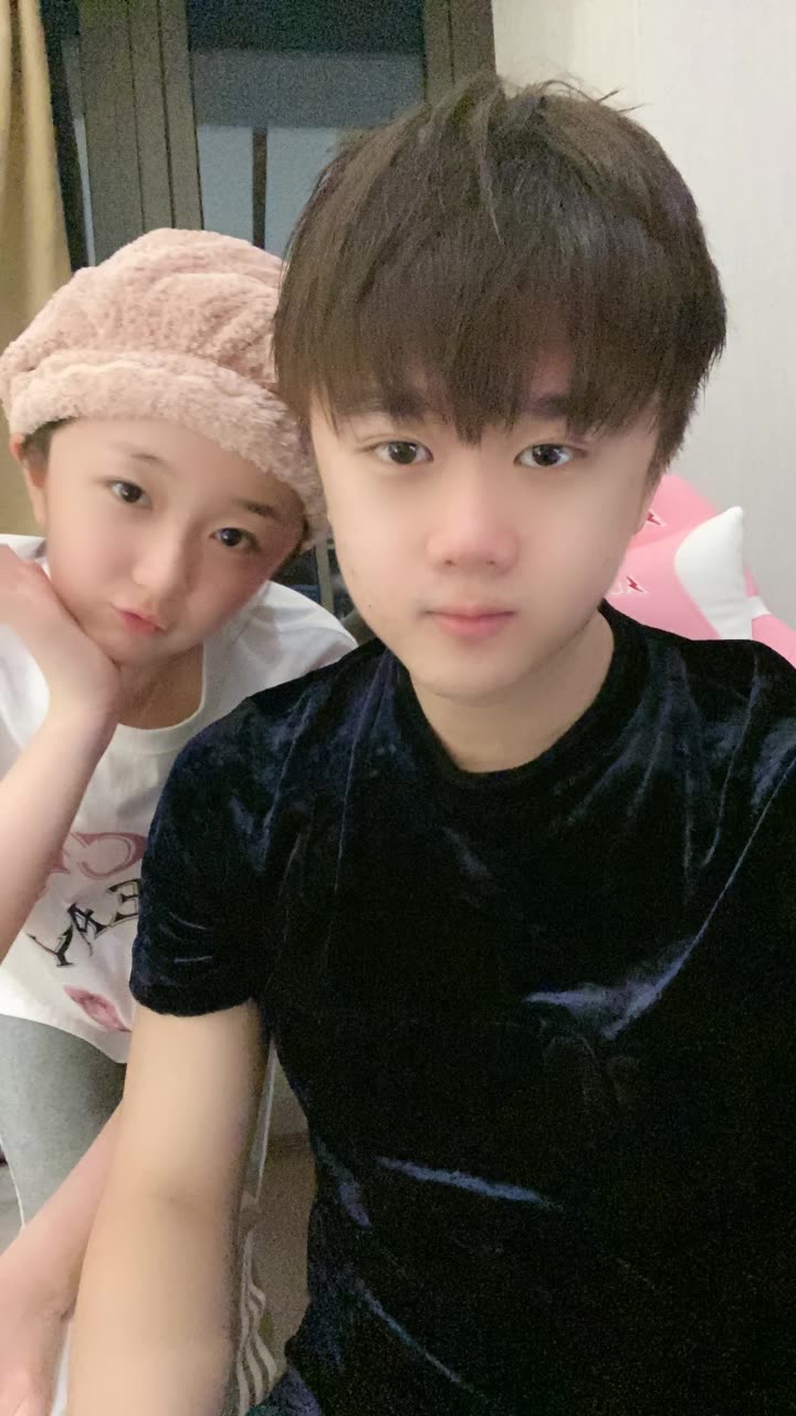 赵梦澈实验室的快手直播