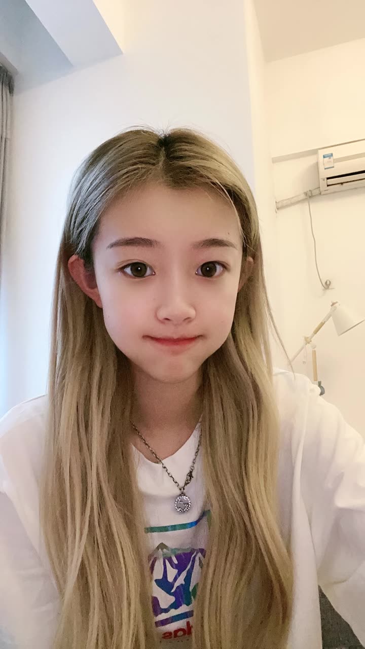 盈儿欧尼93.的快手直播