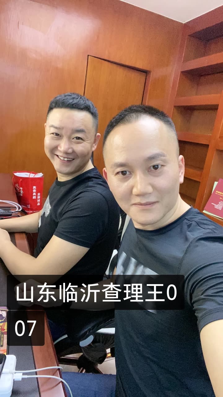 博警特卫-释行风的快手直播