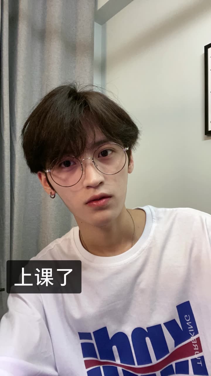 小丁睡着了_的快手直播