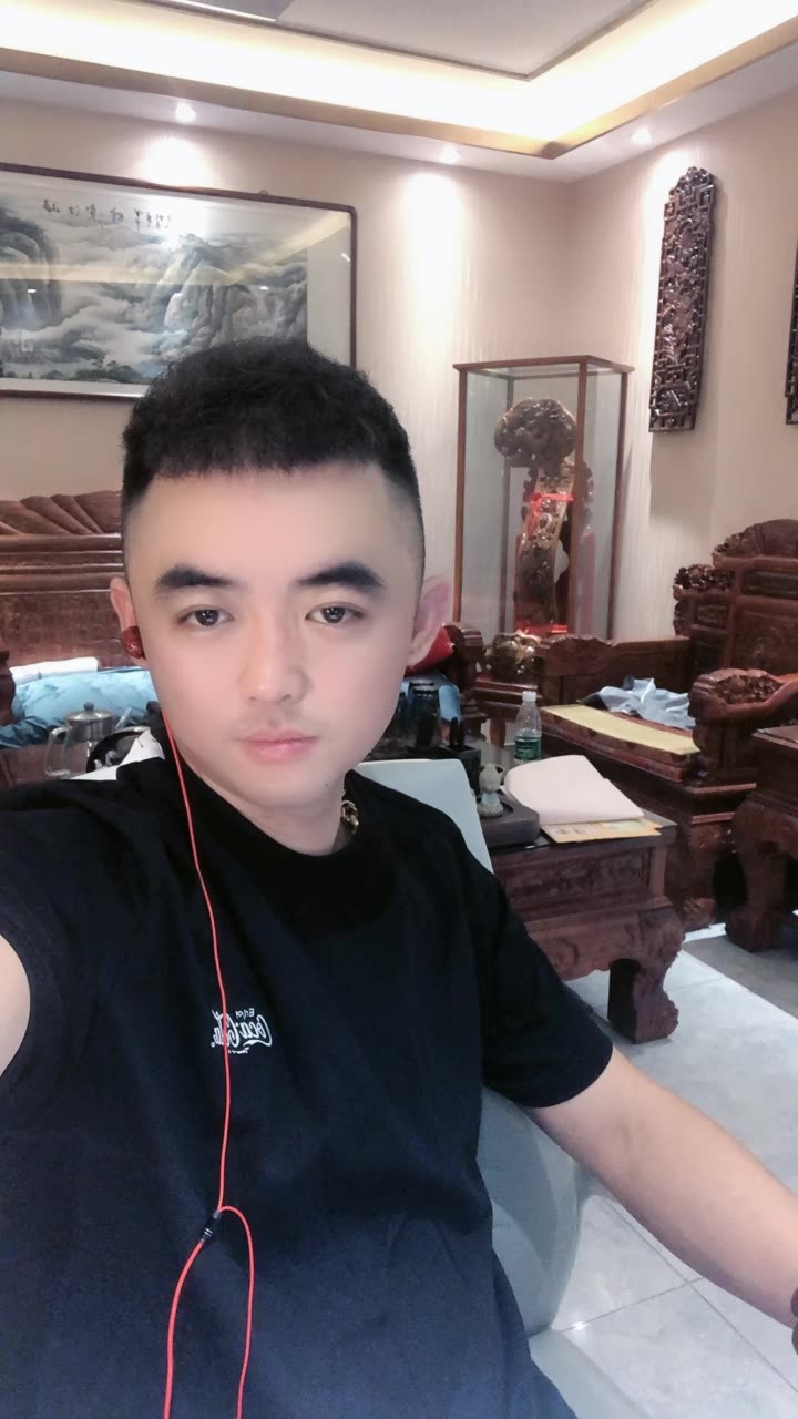 彭铮.的快手直播