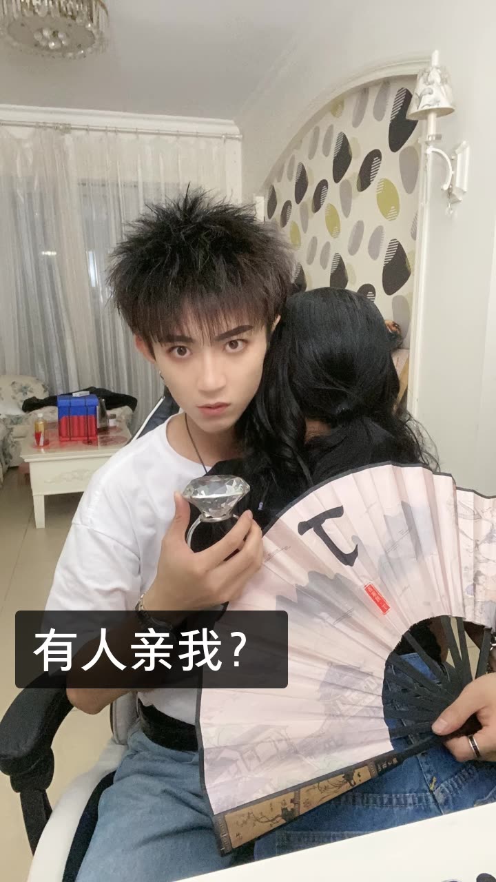 73百变马丁【丁家】的快手直播
