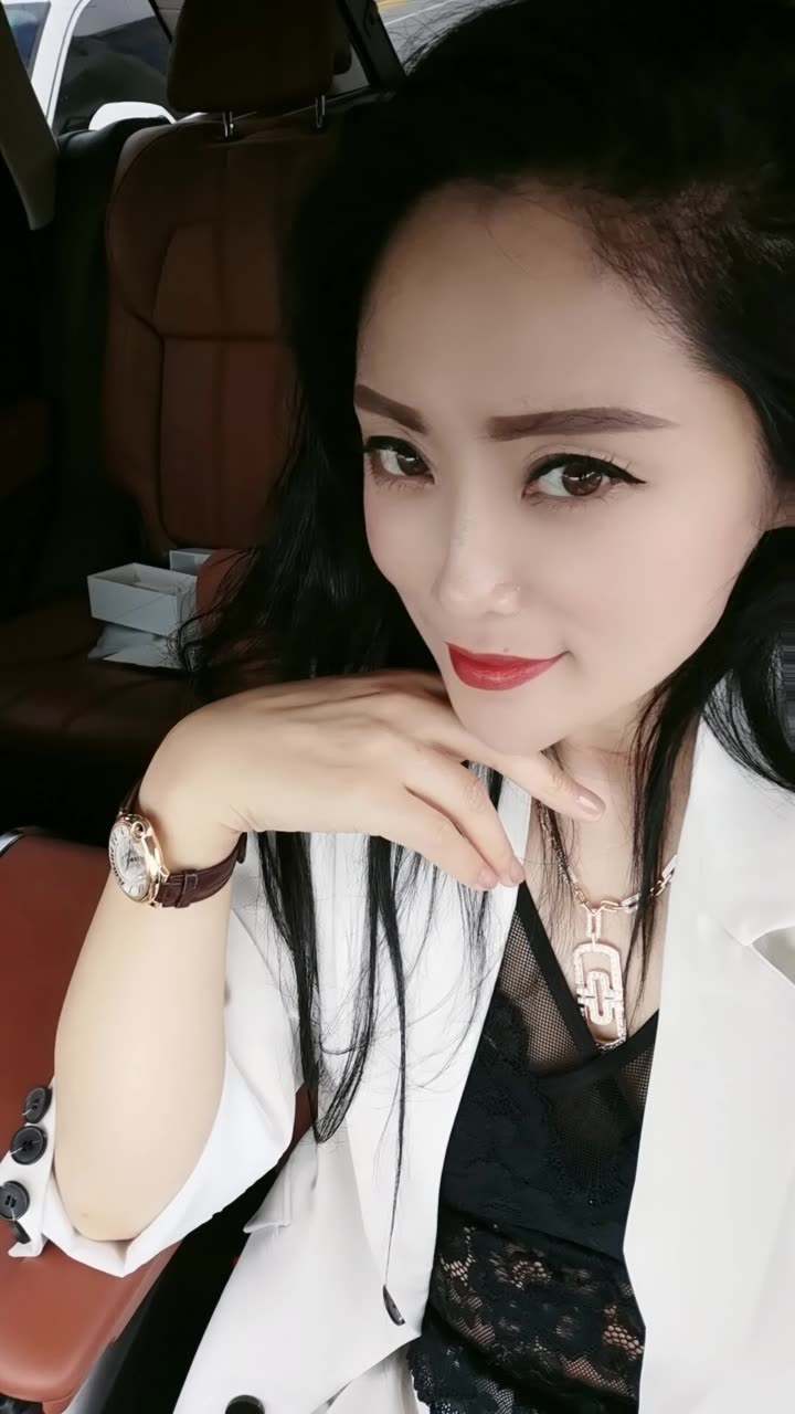 十三姨.94的快手直播