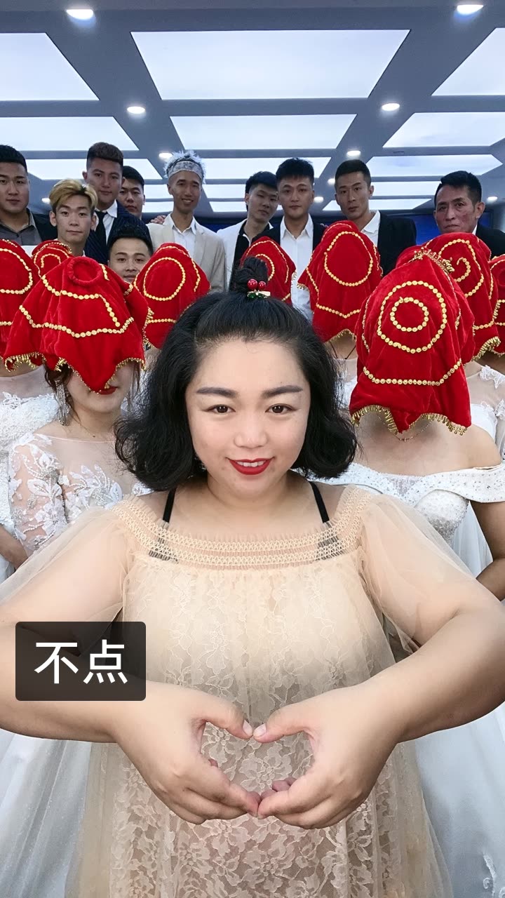 小黄飞【搞笑女皇】的快手直播