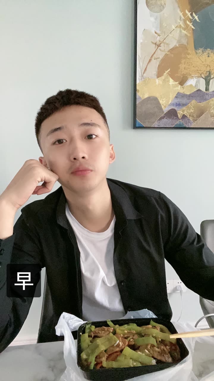 梁勇.93的快手直播