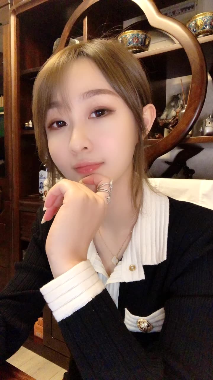 样儿儿儿儿的快手直播 关注小辣椒1681682020-12-15 00:01来自iphone