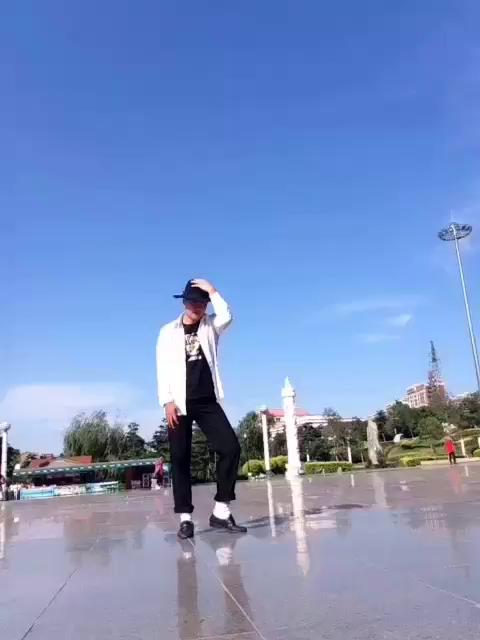 爱跳舞唱歌的阿轩的主页-快手直播