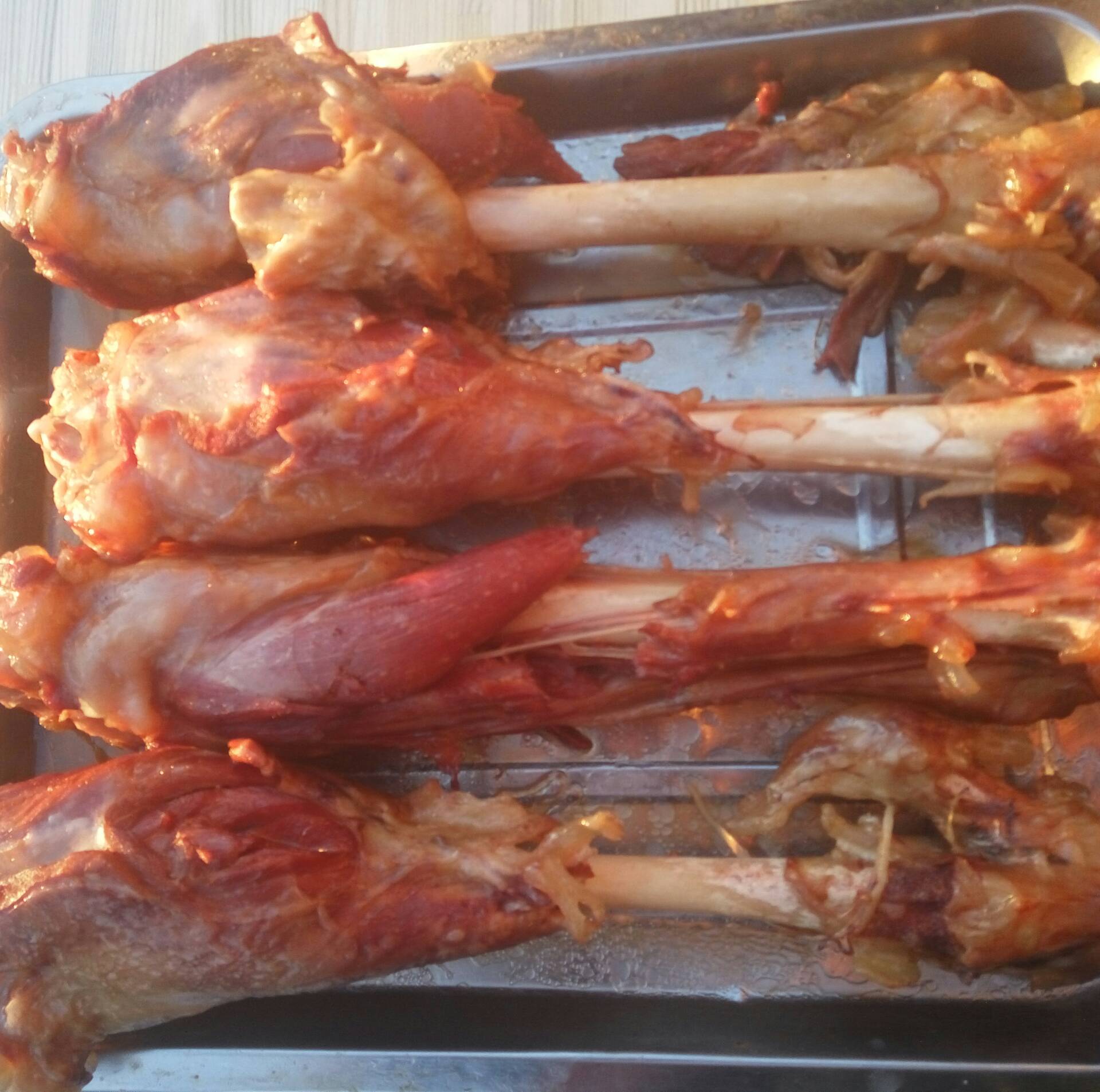 羊腿出锅了,老汤酱羊蹄 3年前