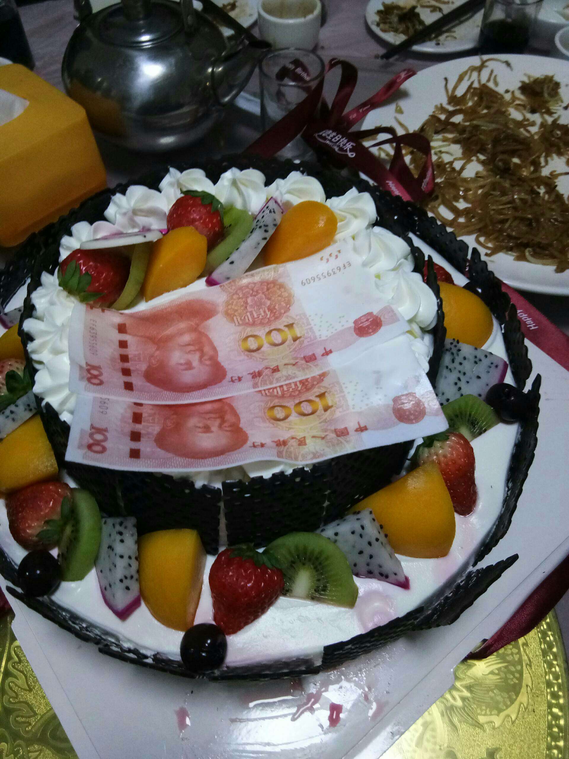 哥们的生日蛋糕牛 169       赞                   评论