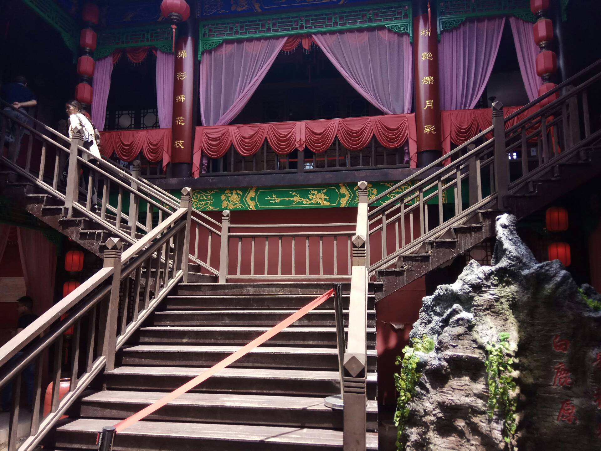 古时候的妓院 43       赞                   评论              2年