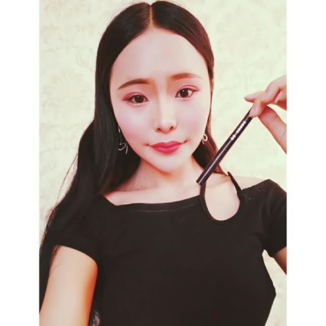 悦儿爱化妆93的主页-快手直播