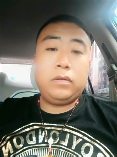 辽阳黑哥040404的主页-快手直播