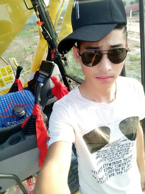 挖哥只要你们的双击 2年前