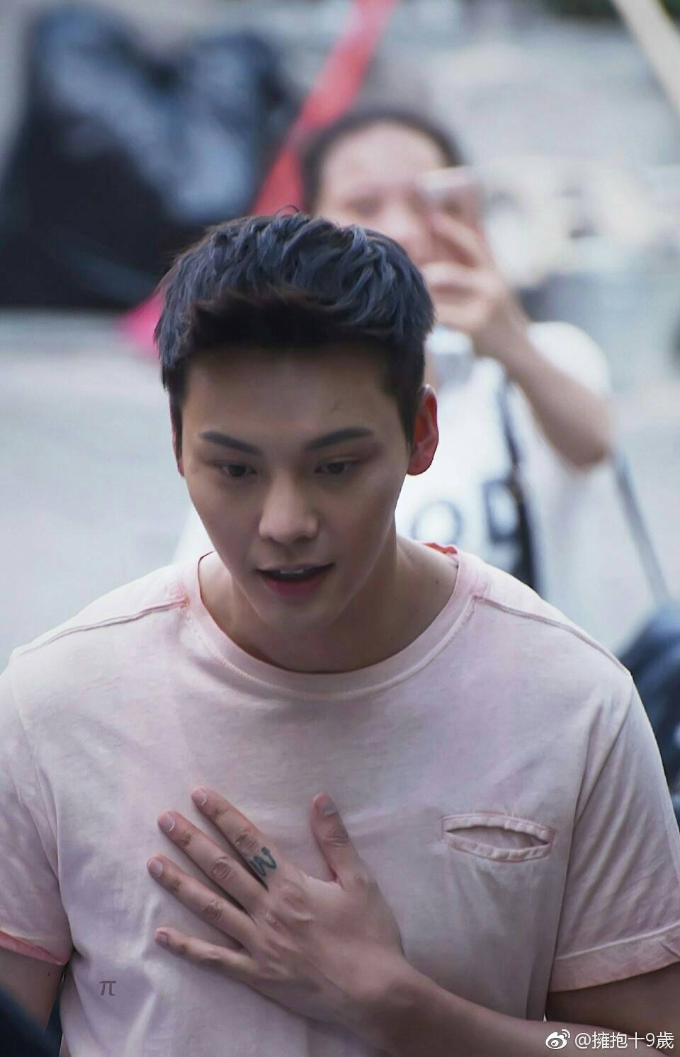 作为你的《女皇》 不能是一个《随便》的人 因