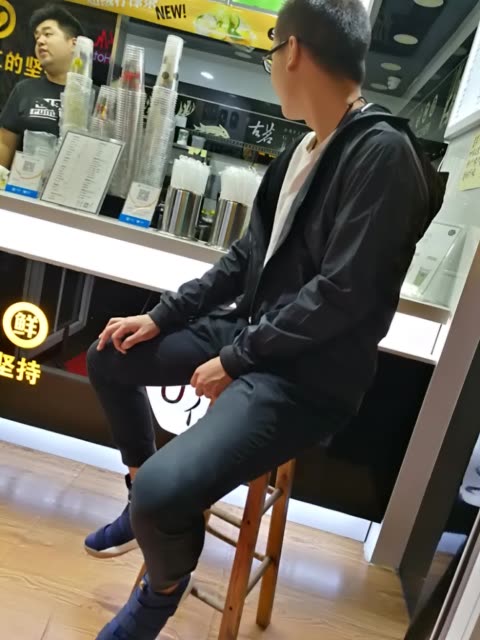 我叫孙艺轩03的主页-快手直播