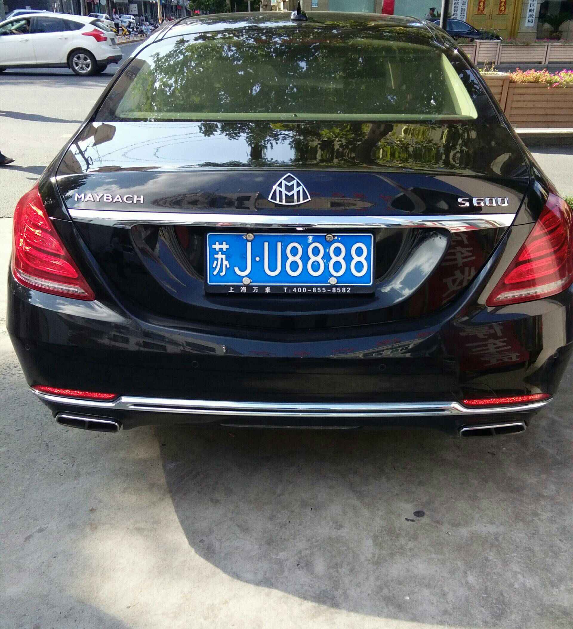 这是什么品牌的车子!