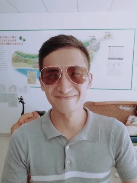 十里银滩欢喜哥 恭祝大家中秋愉快,阖家团圆[耶][耶]~~风里雨里银滩等