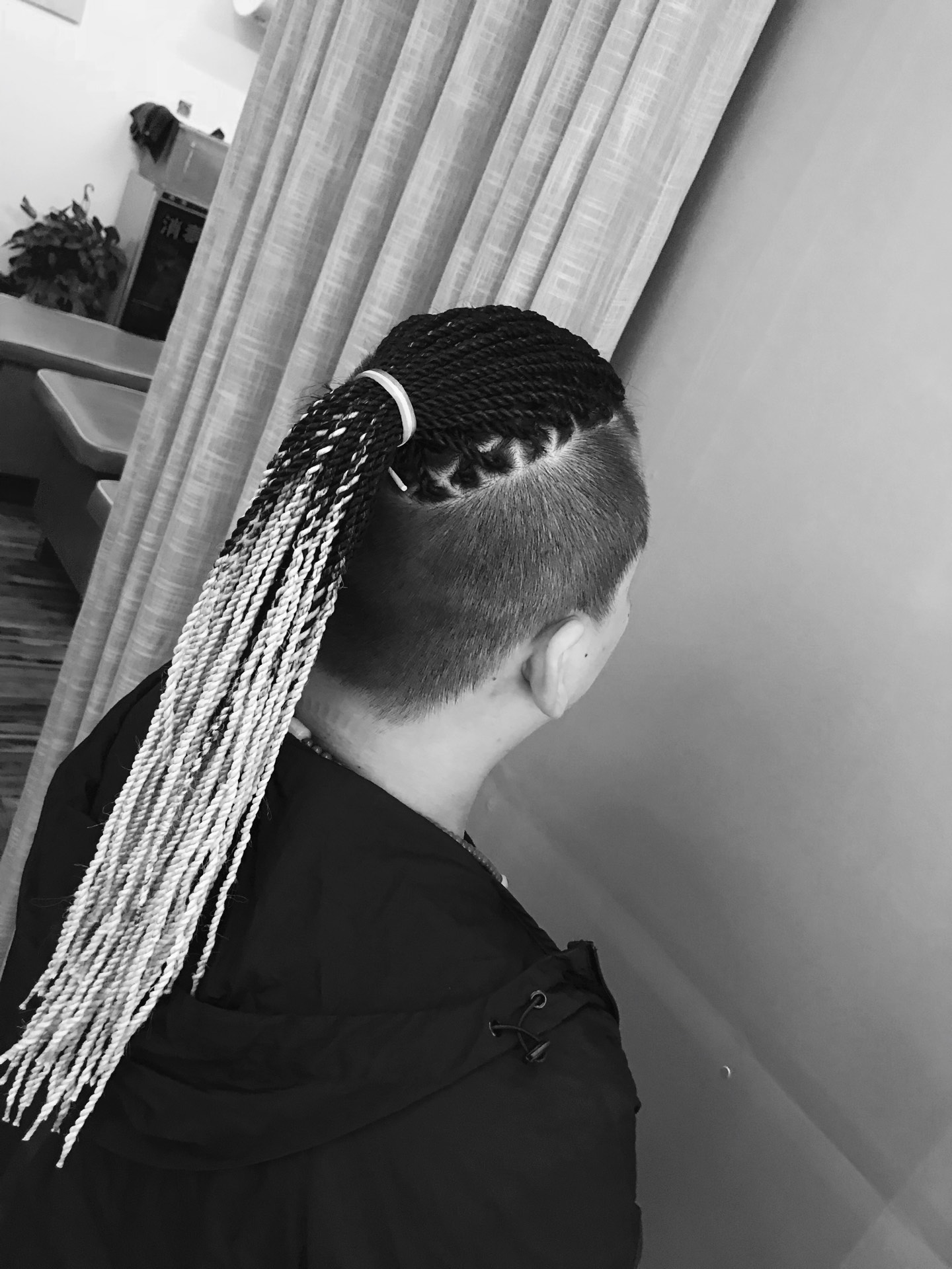 男士扭博辫 144       赞                   评论