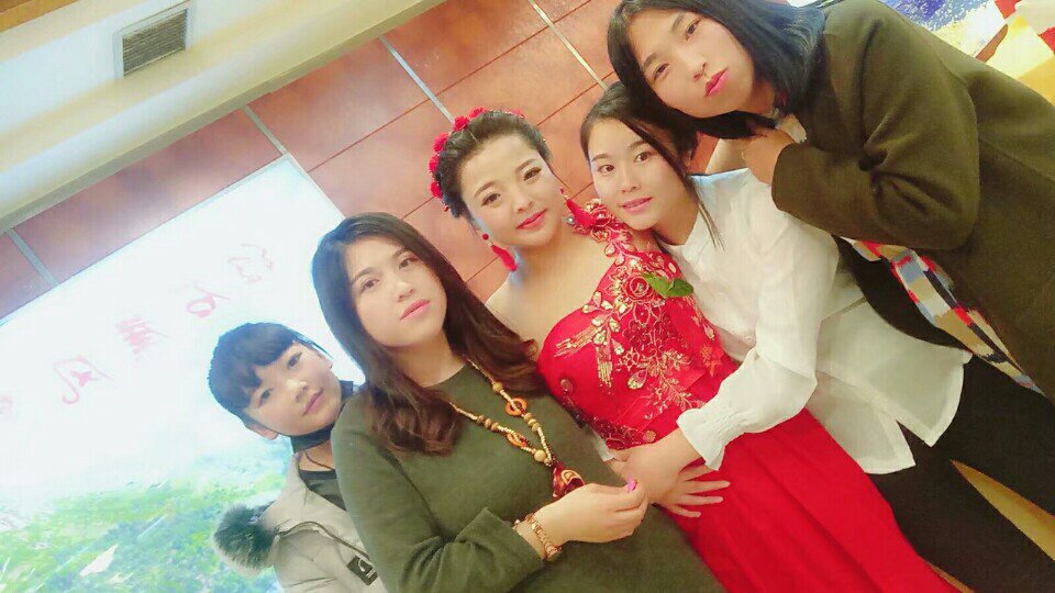 新婚快乐 东芳1年前 回复 郭蕊蕊新婚快乐哦 东芳1年前