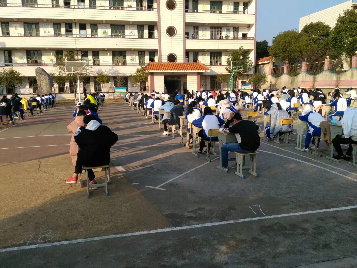 江华二中