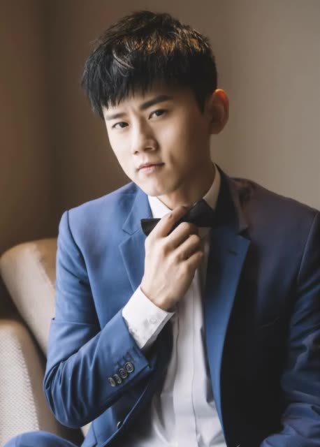 有一种爱情叫张杰和谢娜 张杰不善言辞谢娜懂 谢娜疯疯癫癫张杰宠