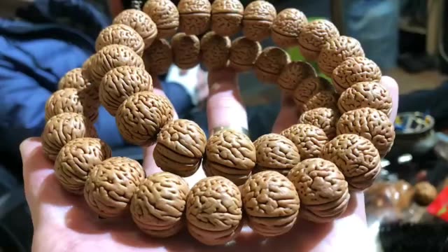 2015年矮桩扇面桃核,40颗,皮质超好,边21/肚20/桩16 899        喜欢