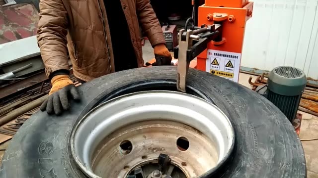 全自動大車扒胎機