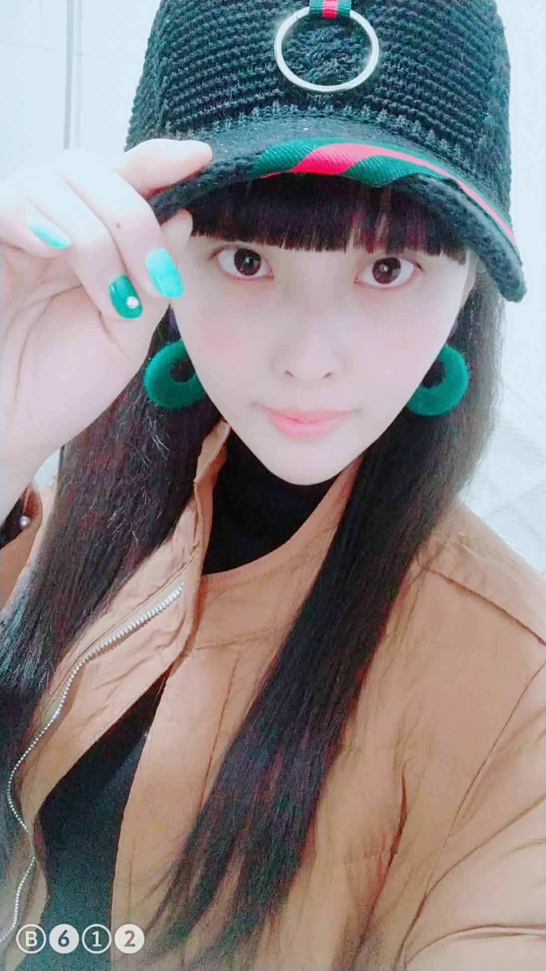 一个人最幸福的时刻,就是找对了人,他宠着你,纵容你的习惯,并爱着你的